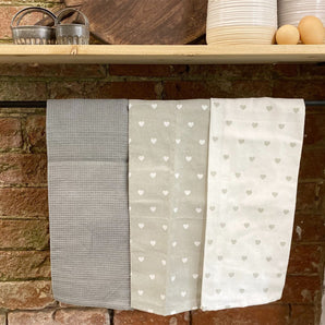 Pack of 3 Kitchen Tea Towels With A Grey Heart Print Design